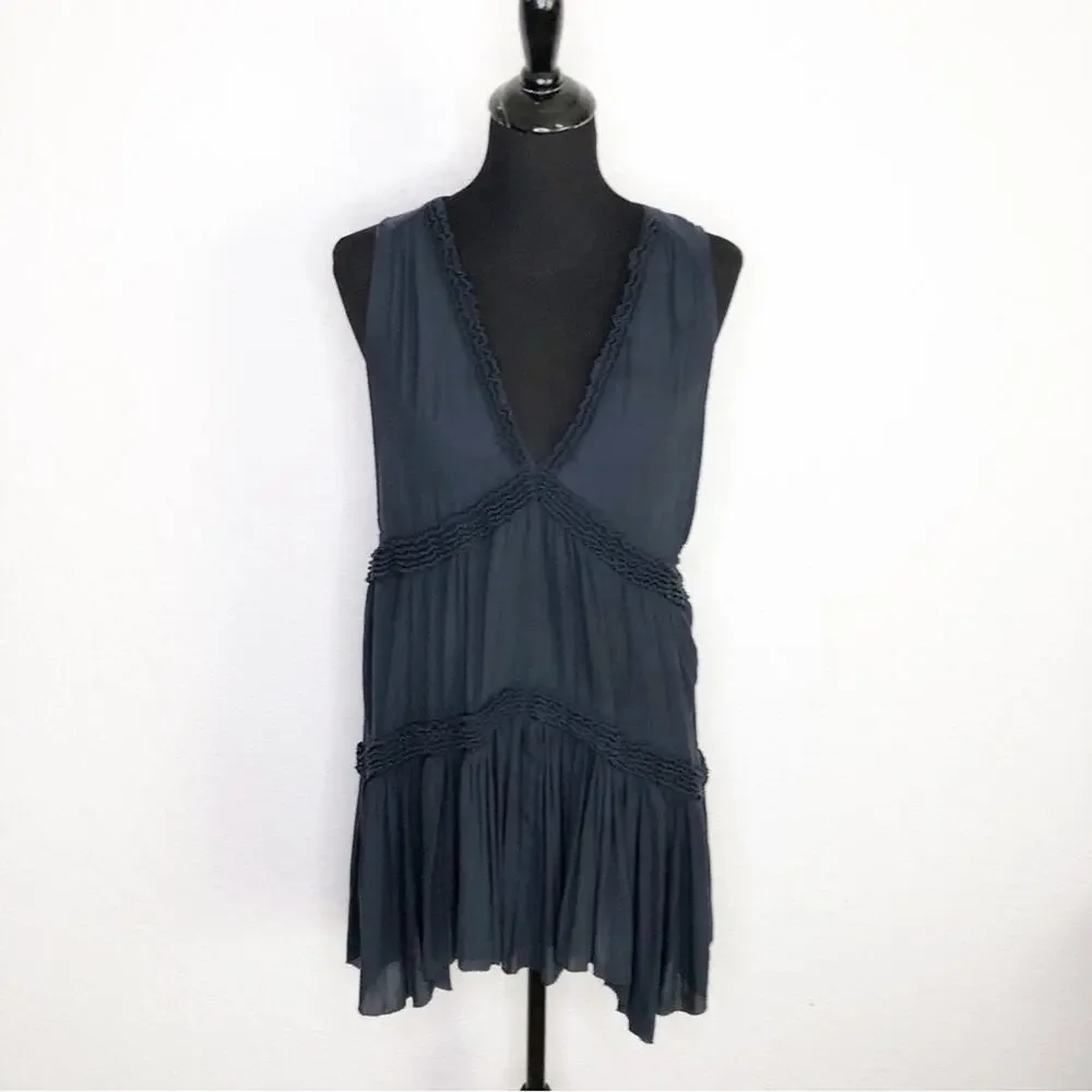 Free People charcoal gray sleeveless tiered v neck tunic top / dress size Medium